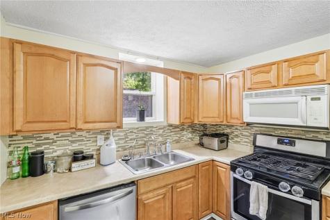 4006 Hiram Road NW Canton OH 44718