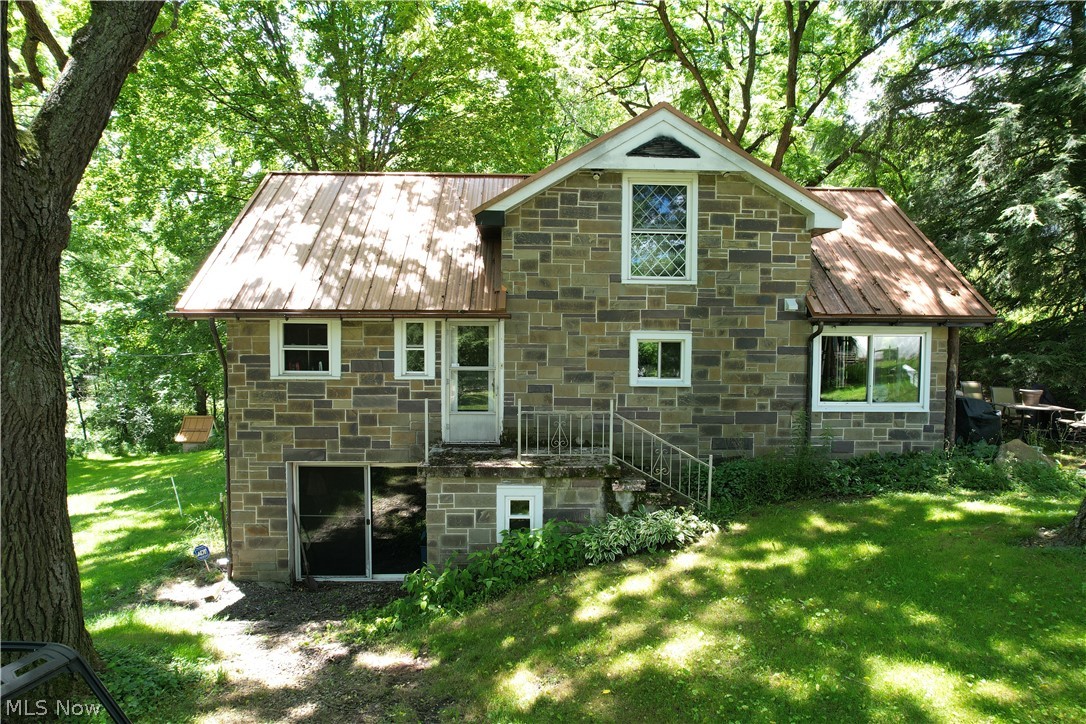 11811 Gaston Road Negley OH 44441