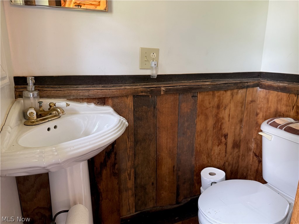 11811 Gaston Road Negley OH 44441