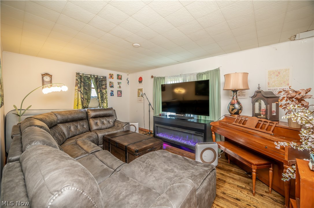 1263 Depot Phalanx Street Southington OH 44470
