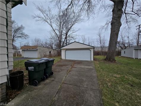 1505 E 196th Street Euclid OH 44117