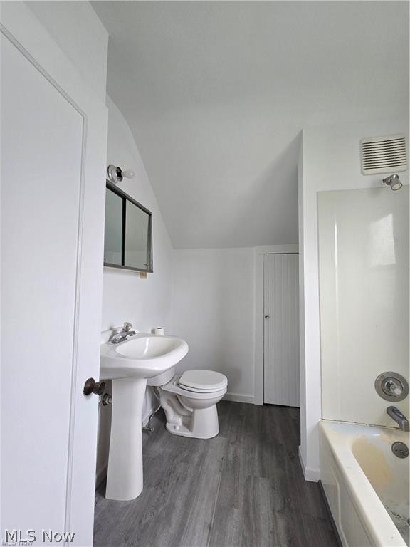 1505 E 196th Street Euclid OH 44117