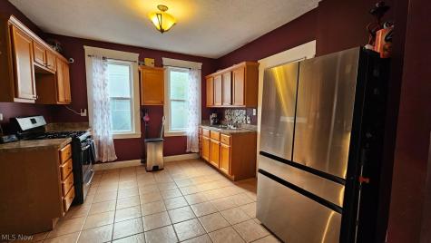 3628 Beyerle Road Cleveland OH 44105