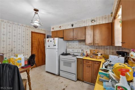 7146 W Parkview Drive Parma OH 44134