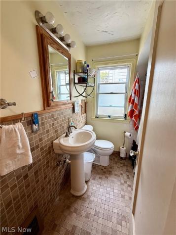 2308 Schell Avenue Cleveland OH 44109