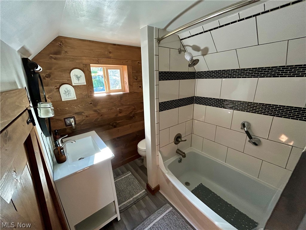 342 St Clair Avenue Cadiz OH 43907