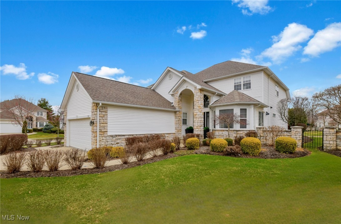 381 W Glengary Circle Highland Heights OH 44143