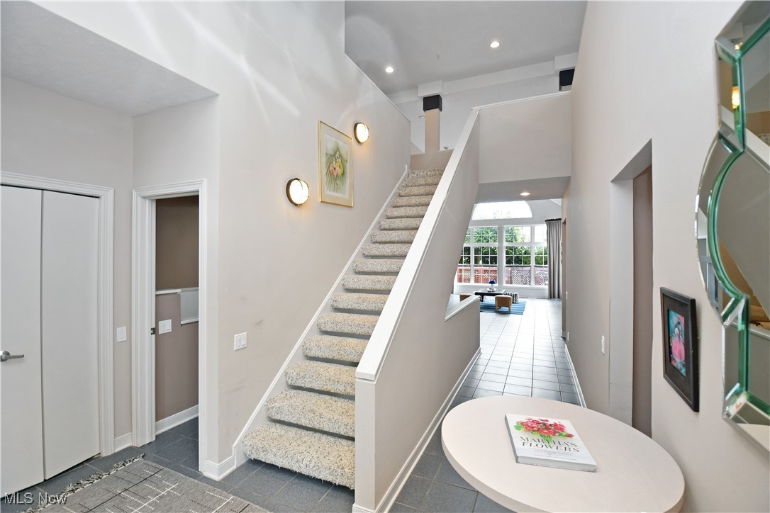 381 W Glengary Circle Highland Heights OH 44143