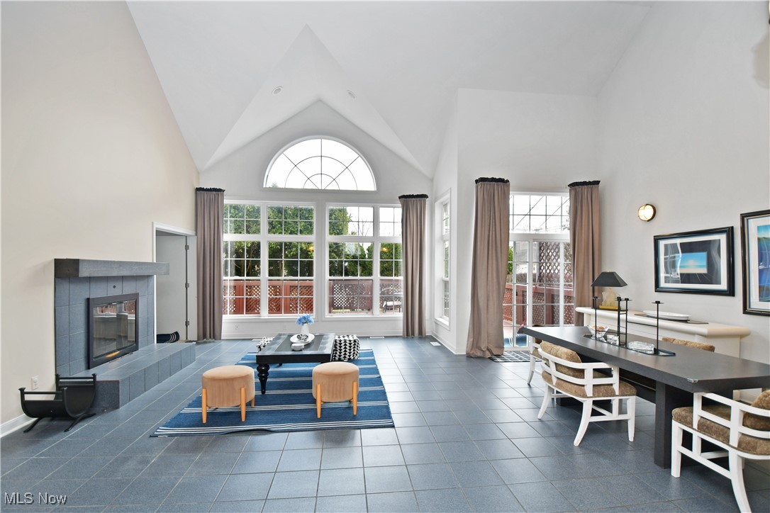 381 W Glengary Circle Highland Heights OH 44143