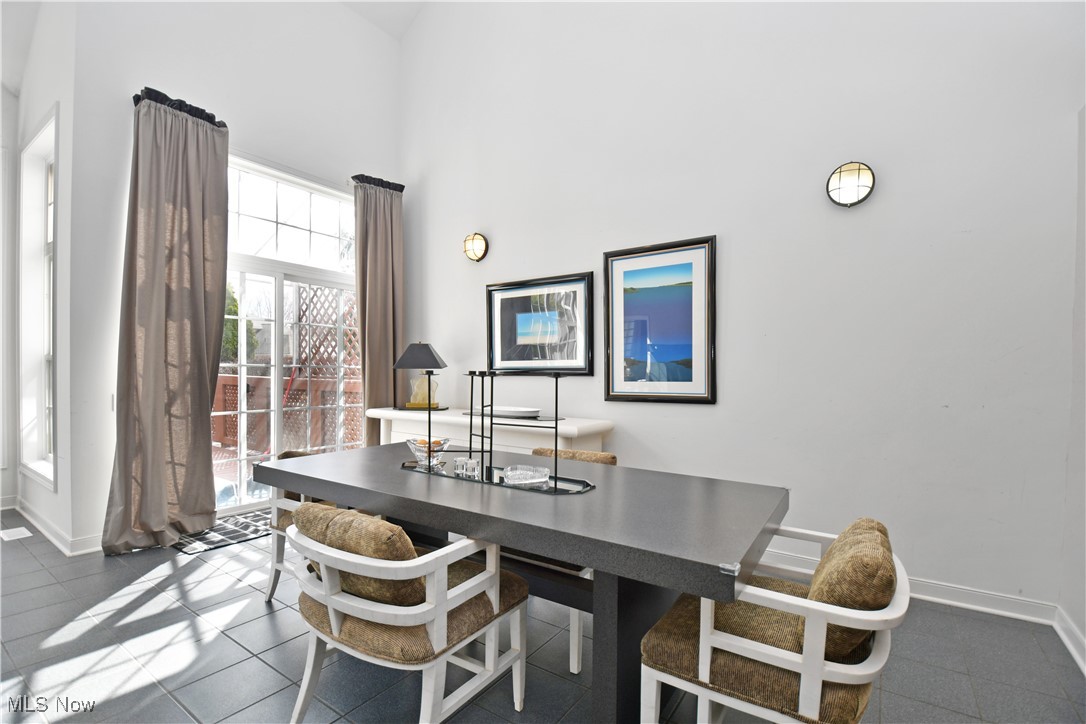 381 W Glengary Circle Highland Heights OH 44143