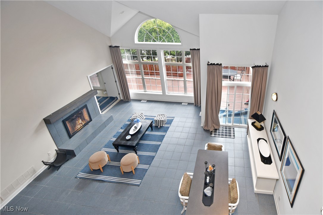 381 W Glengary Circle Highland Heights OH 44143