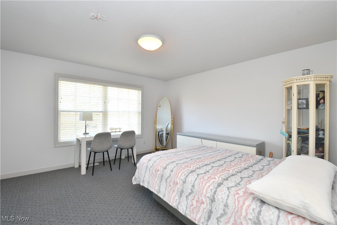 381 W Glengary Circle Highland Heights OH 44143