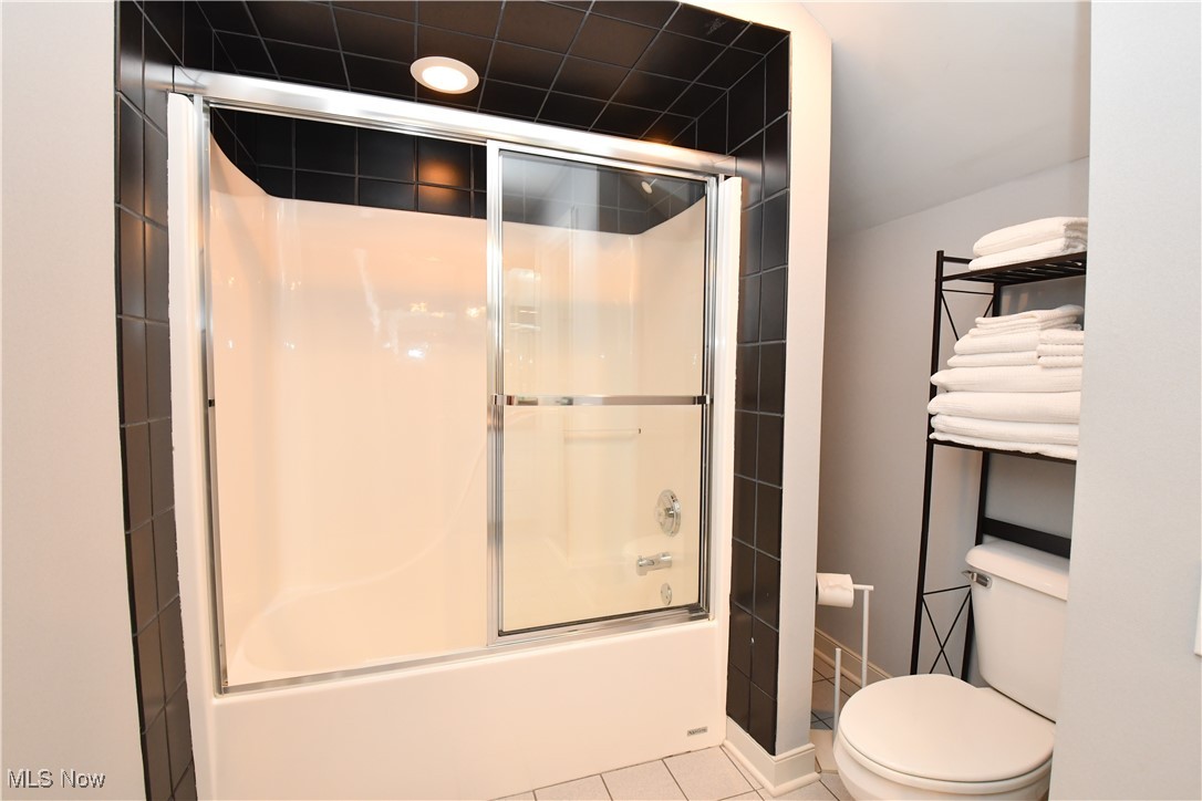 381 W Glengary Circle Highland Heights OH 44143