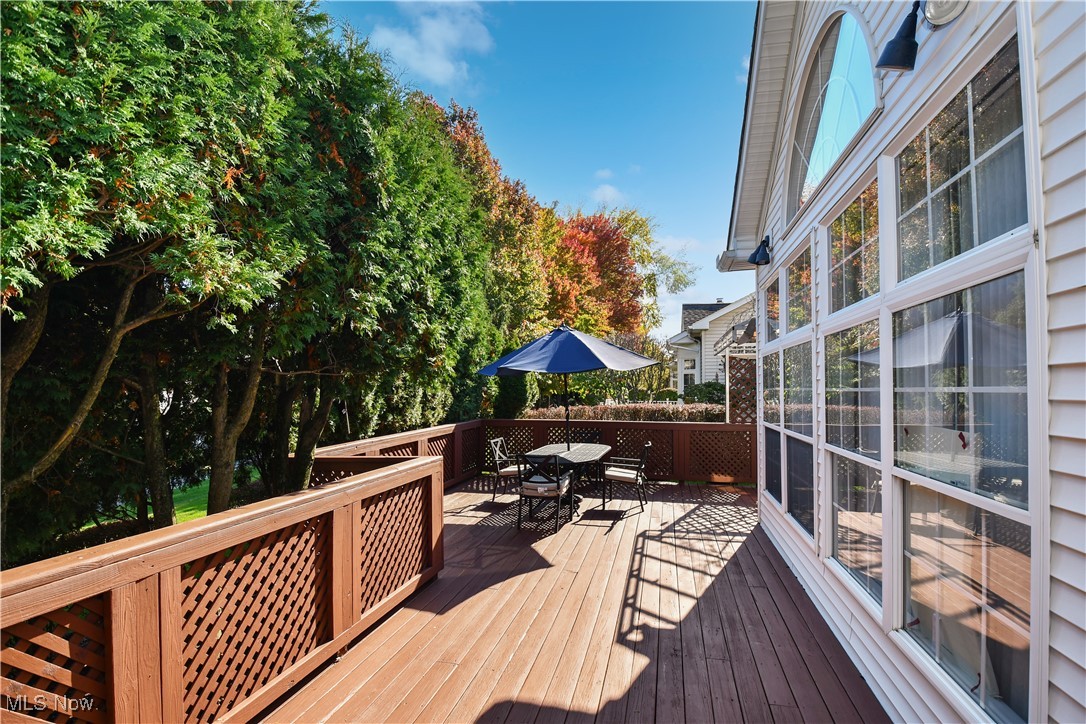 381 W Glengary Circle Highland Heights OH 44143