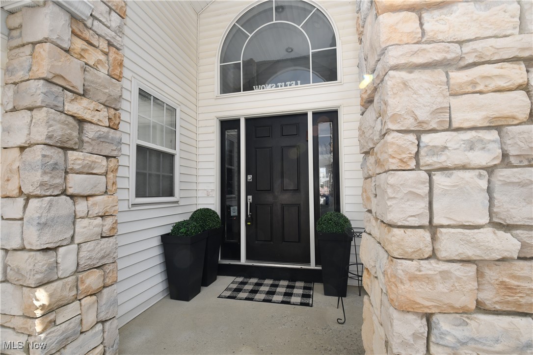 381 W Glengary Circle Highland Heights OH 44143