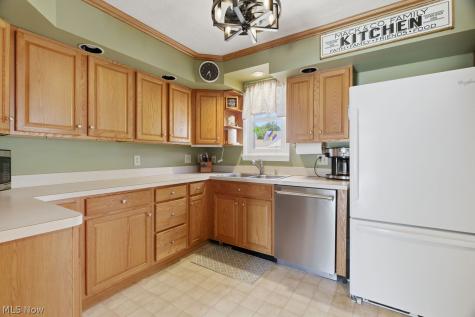 3645 W 159th Street Cleveland OH 44111