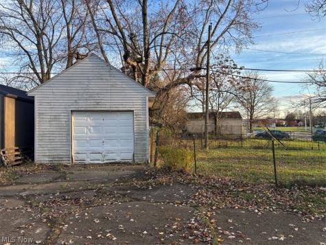 1820 Midway Avenue NE Canton OH 44705