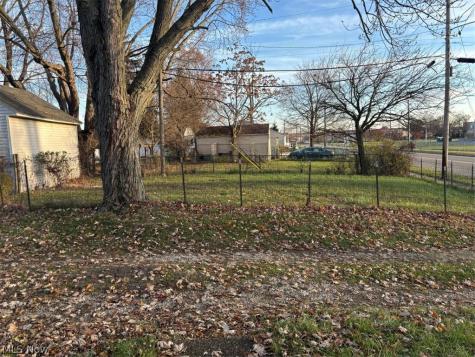 1820 Midway Avenue NE Canton OH 44705