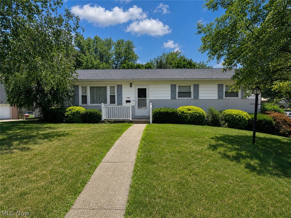 1921 Adams Street Coshocton OH 43812