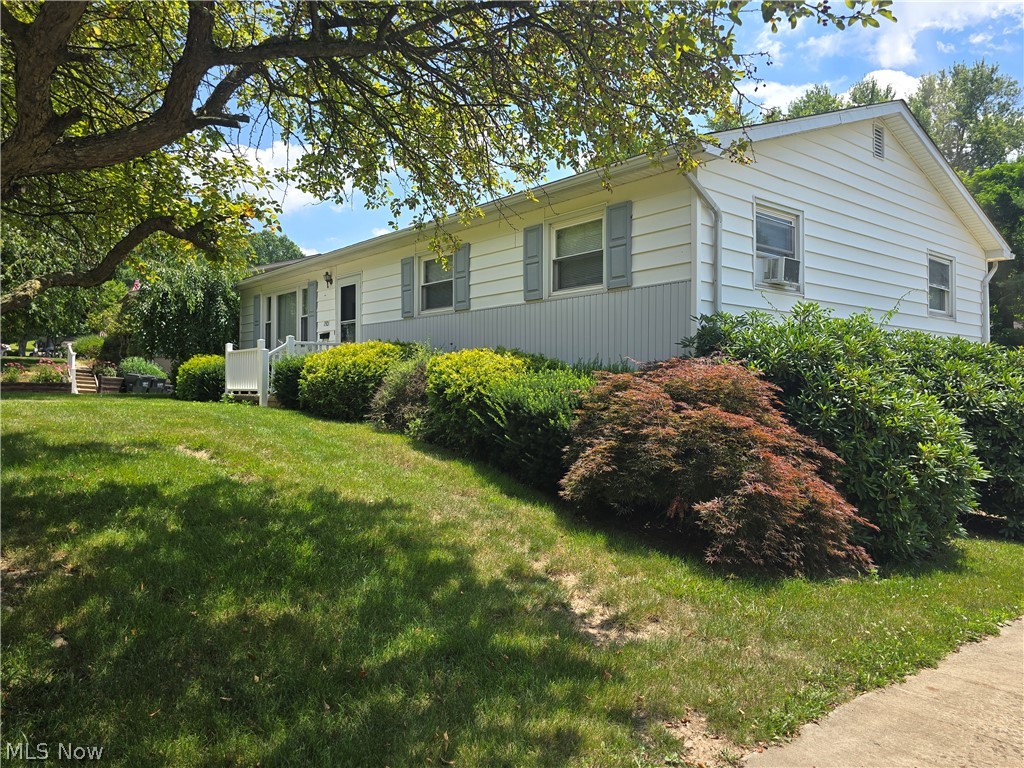1921 Adams Street Coshocton OH 43812