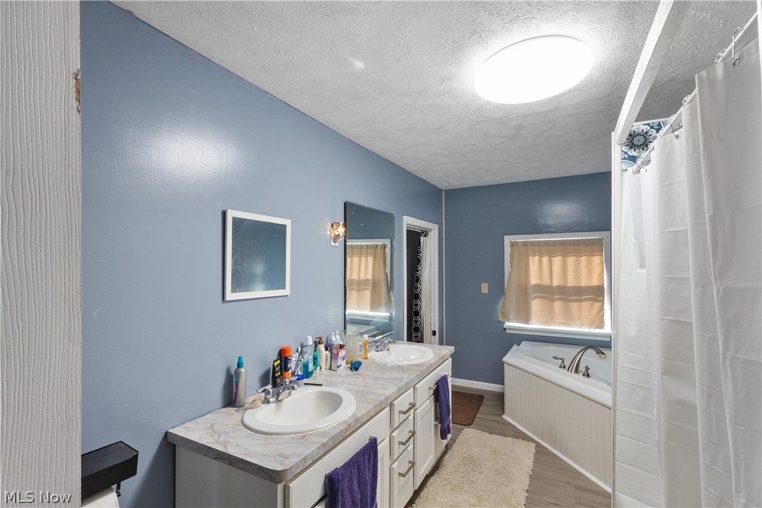5107 Monroe Center Road Conneaut OH 44030