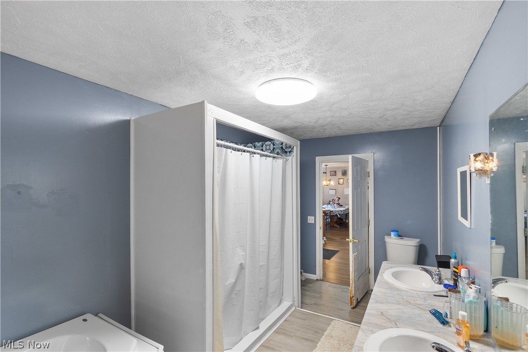 5107 Monroe Center Road Conneaut OH 44030