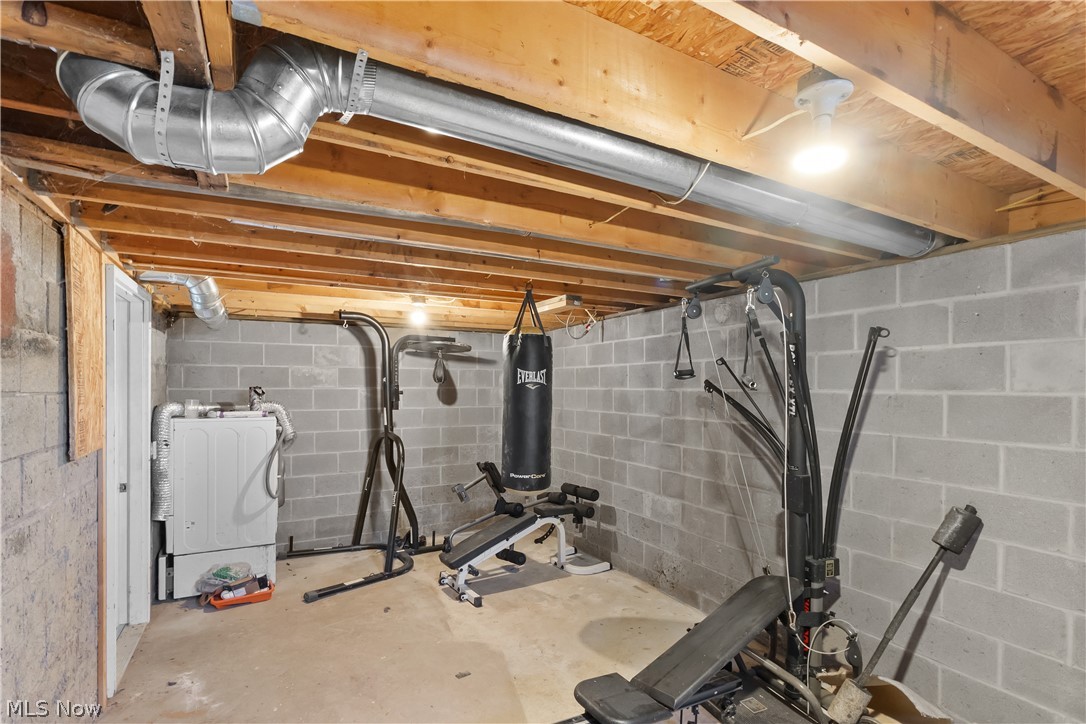 5107 Monroe Center Road Conneaut OH 44030