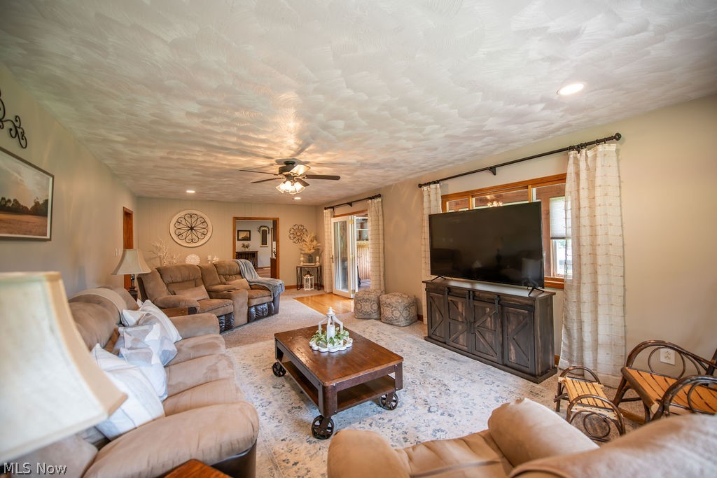 48800 Foxes Bottom Road Cadiz OH 43907