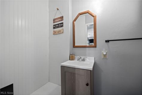7833 Baumhart Road Amherst OH 44001