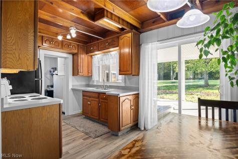 7833 Baumhart Road Amherst OH 44001