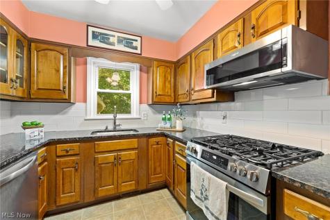 1533 18th Street Cuyahoga Falls OH 44223