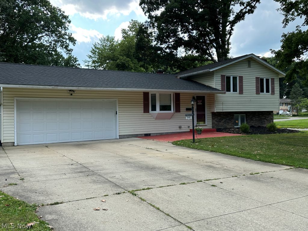 2440 Norman Drive Stow OH 44224