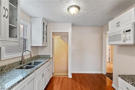 14313 Montrose Avenue Cleveland OH 44111
