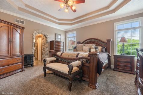 8591 Harlequin Circle NW Massillon OH 44646