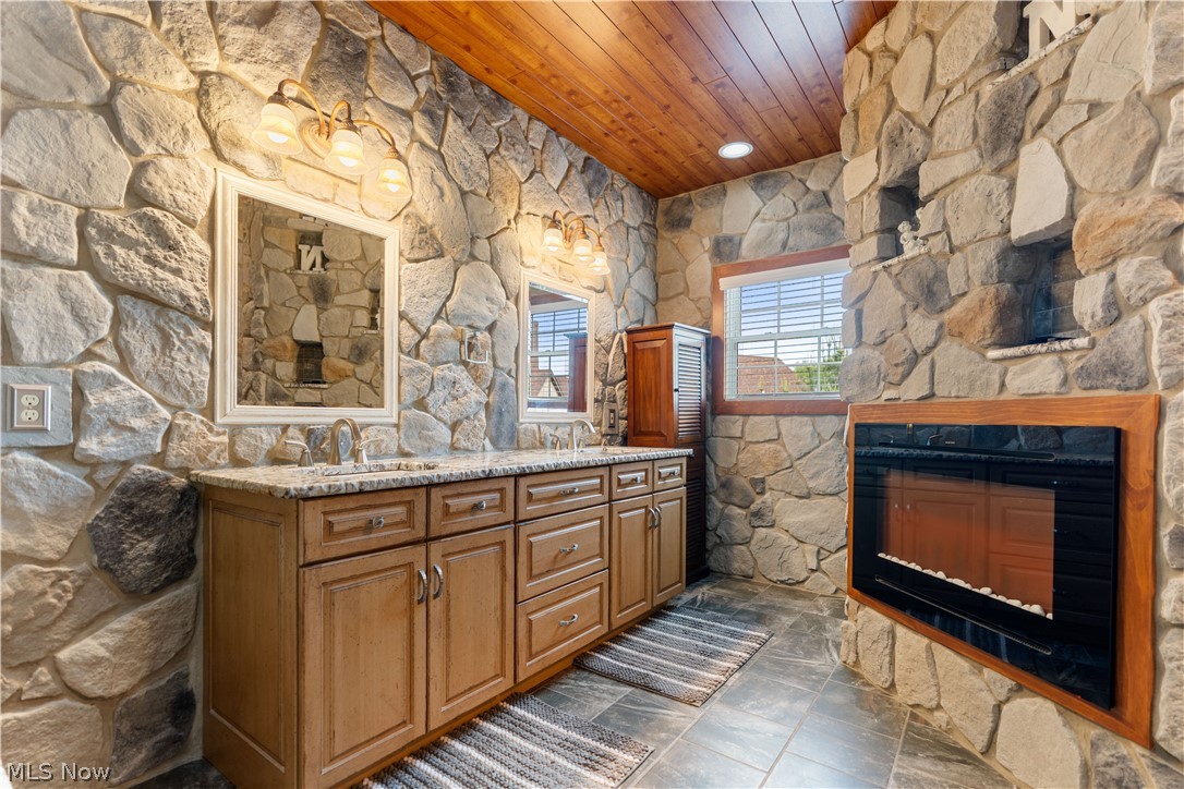 8591 Harlequin Circle NW Massillon OH 44646