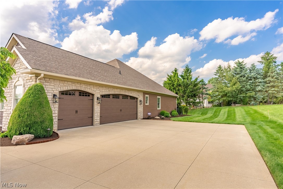 8591 Harlequin Circle NW Massillon OH 44646