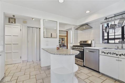 3119 Highland Drive Silver Lake OH 44224