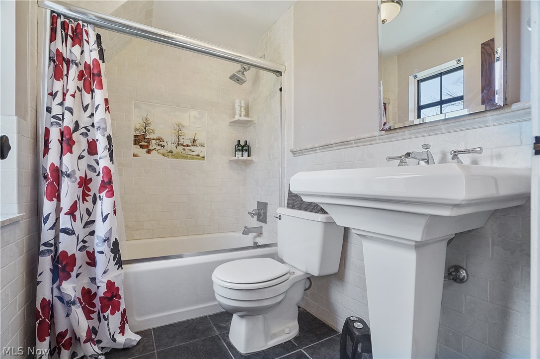 3119 Highland Drive Silver Lake OH 44224