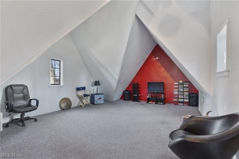 3119 Highland Drive Silver Lake OH 44224