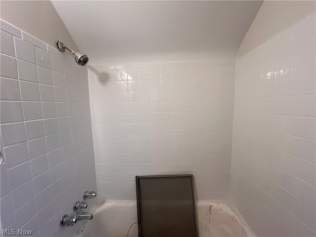 3752 Lowell Road Cleveland Heights OH 44121