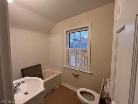 3752 Lowell Road Cleveland Heights OH 44121