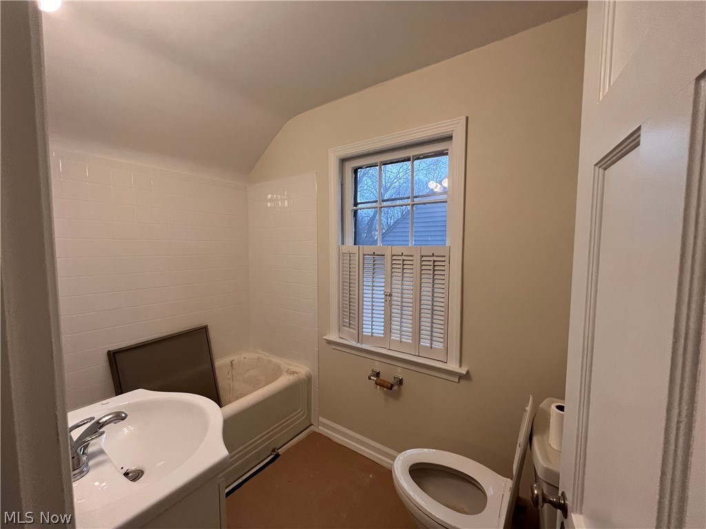 3752 Lowell Road Cleveland Heights OH 44121