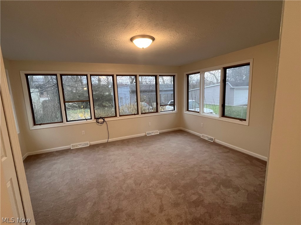 3752 Lowell Road Cleveland Heights OH 44121