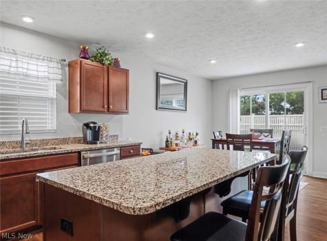 346 Lakewick Lane Willowick OH 44095