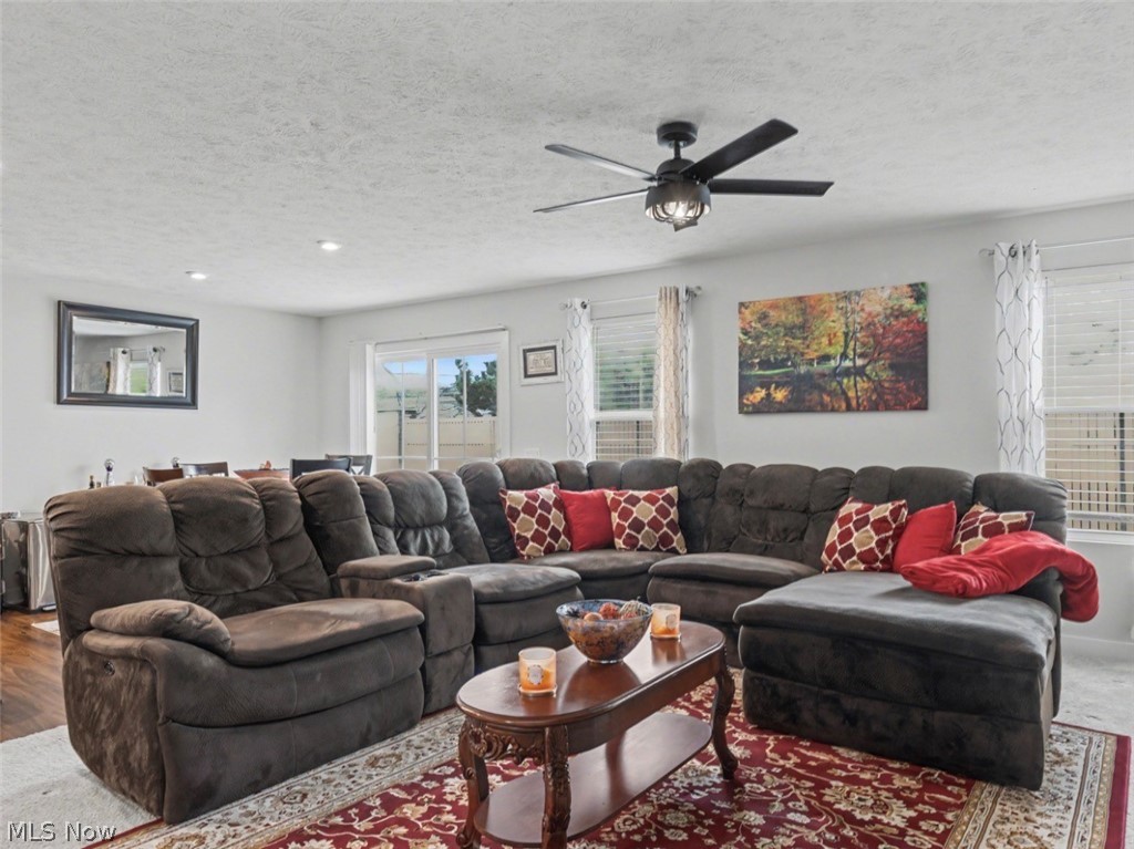 346 Lakewick Lane Willowick OH 44095