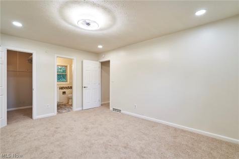 4368 Norona Drive Cuyahoga Falls OH 44224