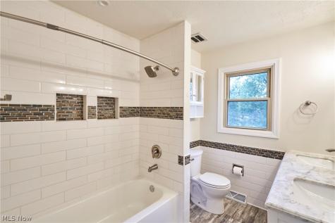 4368 Norona Drive Cuyahoga Falls OH 44224