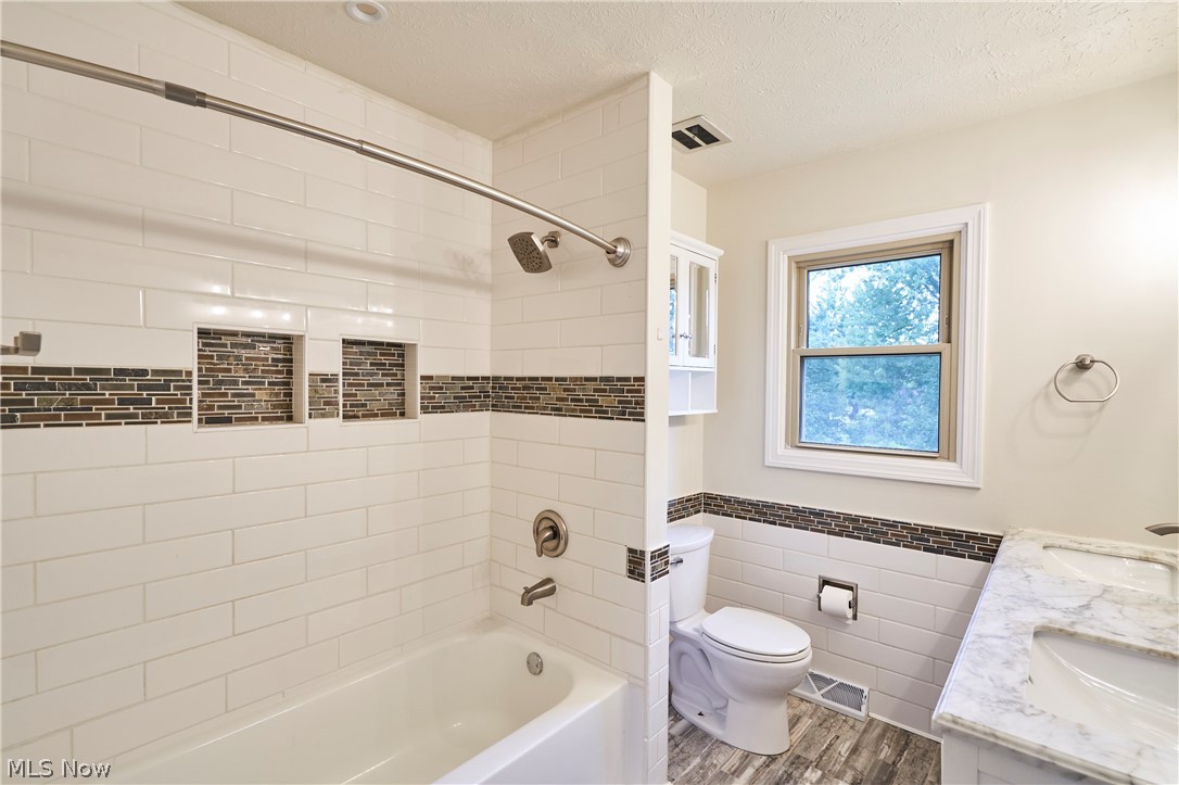 4368 Norona Drive Cuyahoga Falls OH 44224