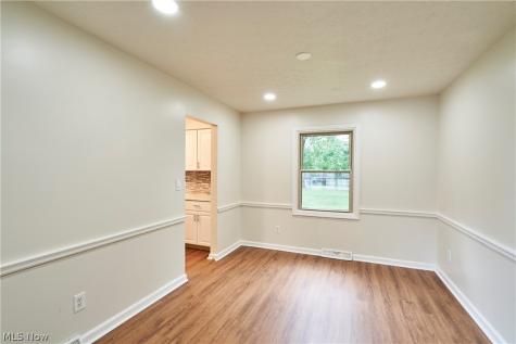 4368 Norona Drive Cuyahoga Falls OH 44224