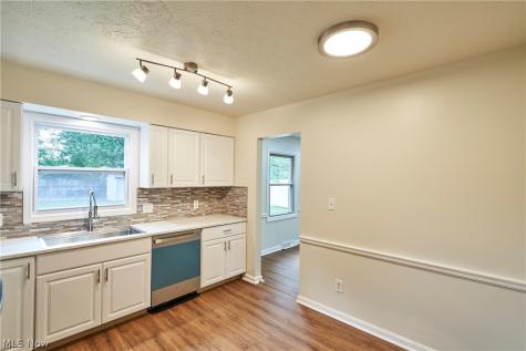 4368 Norona Drive Cuyahoga Falls OH 44224